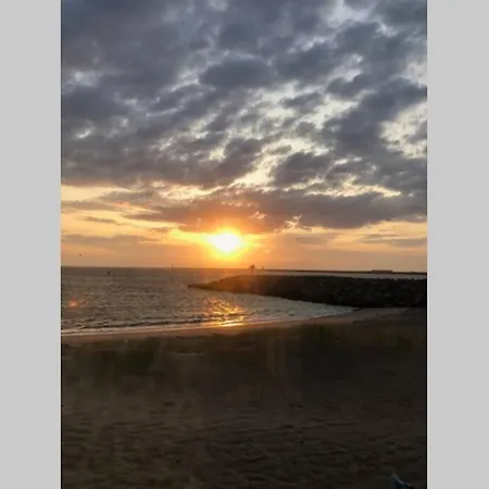 Beachhouse Direct Aan Zee